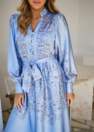 Nova paisley border kjole Lyseblå Neo Noir 